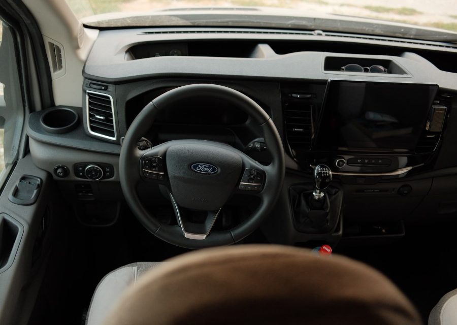 Autorulotă de închiriat No, Hai La Drum! – Ford Transit Nobel Art
